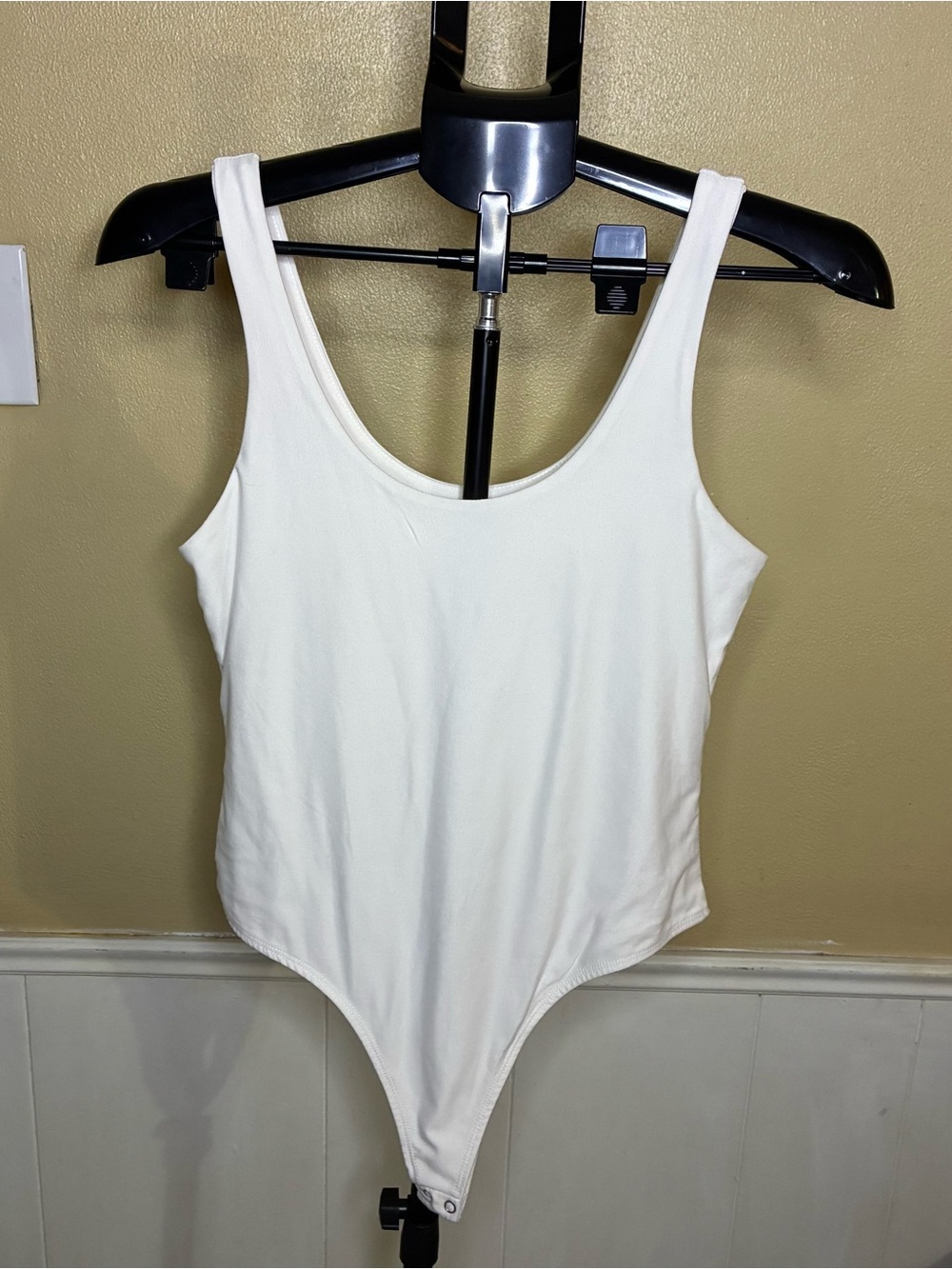 Olive & Oak Cream Scoop Neck Bodysuit Tank